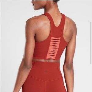 Athleta Conscious Crop